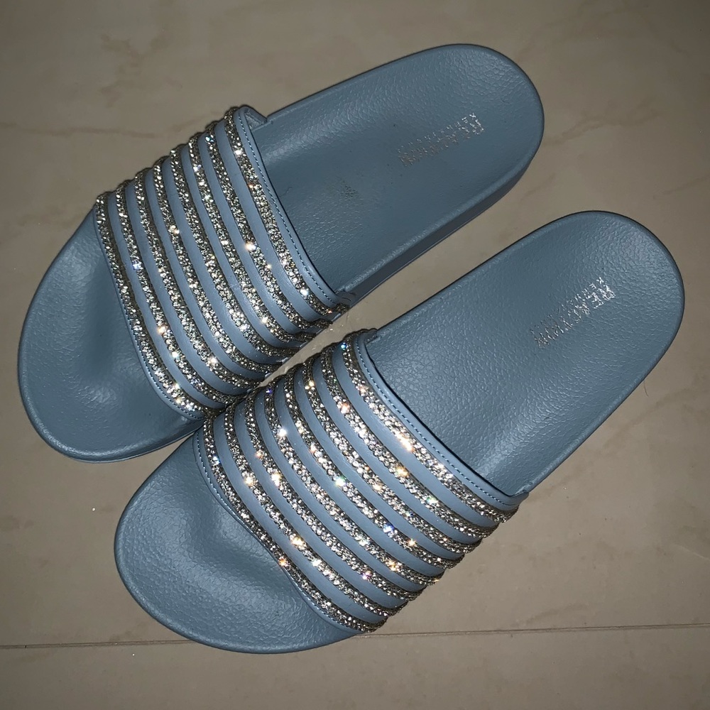 Reaction Kenneth Cole Slides - Picture 2 of 2